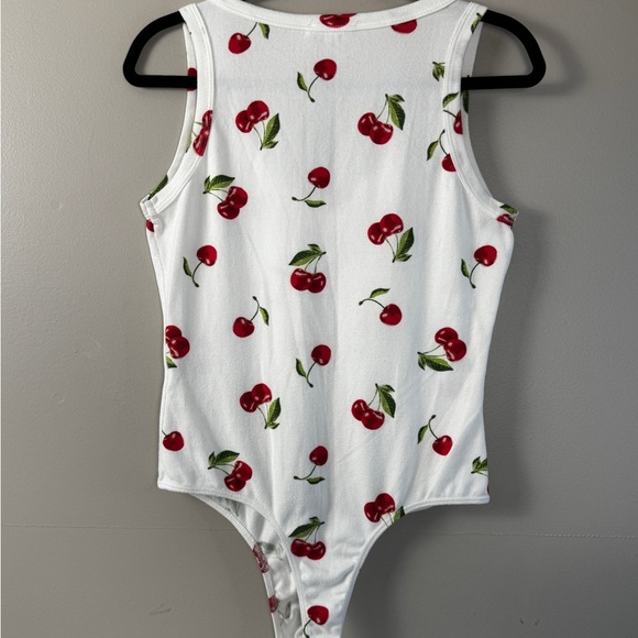 Womens Y2K Cherry Print Coquette Bodysuit M White Sleeveless Cute Summer Tank - Picture 2 of 7